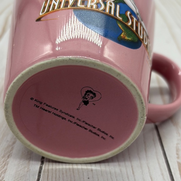 Pink Betty Boop Universal Studios Mug - Picture 3 of 4
